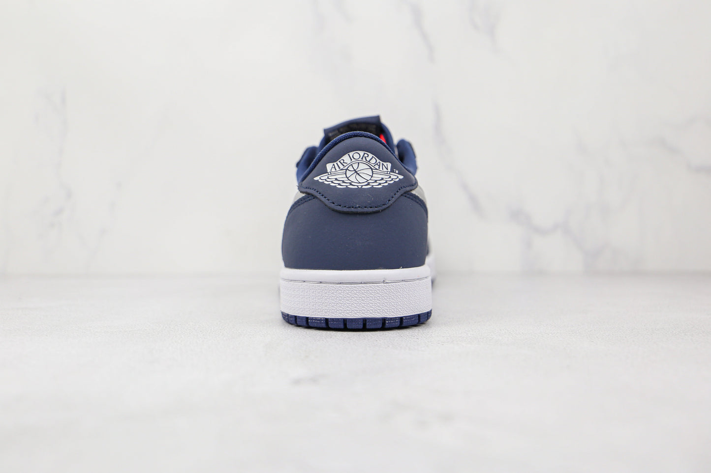 Jordan 1 Low SB Midnight Navy 