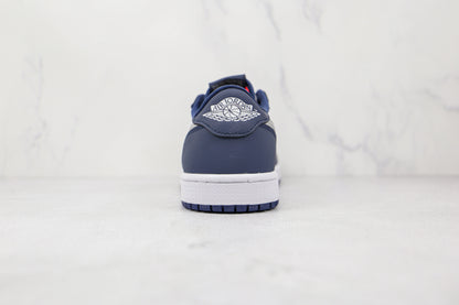 Jordan 1 Low SB Midnight Navy 