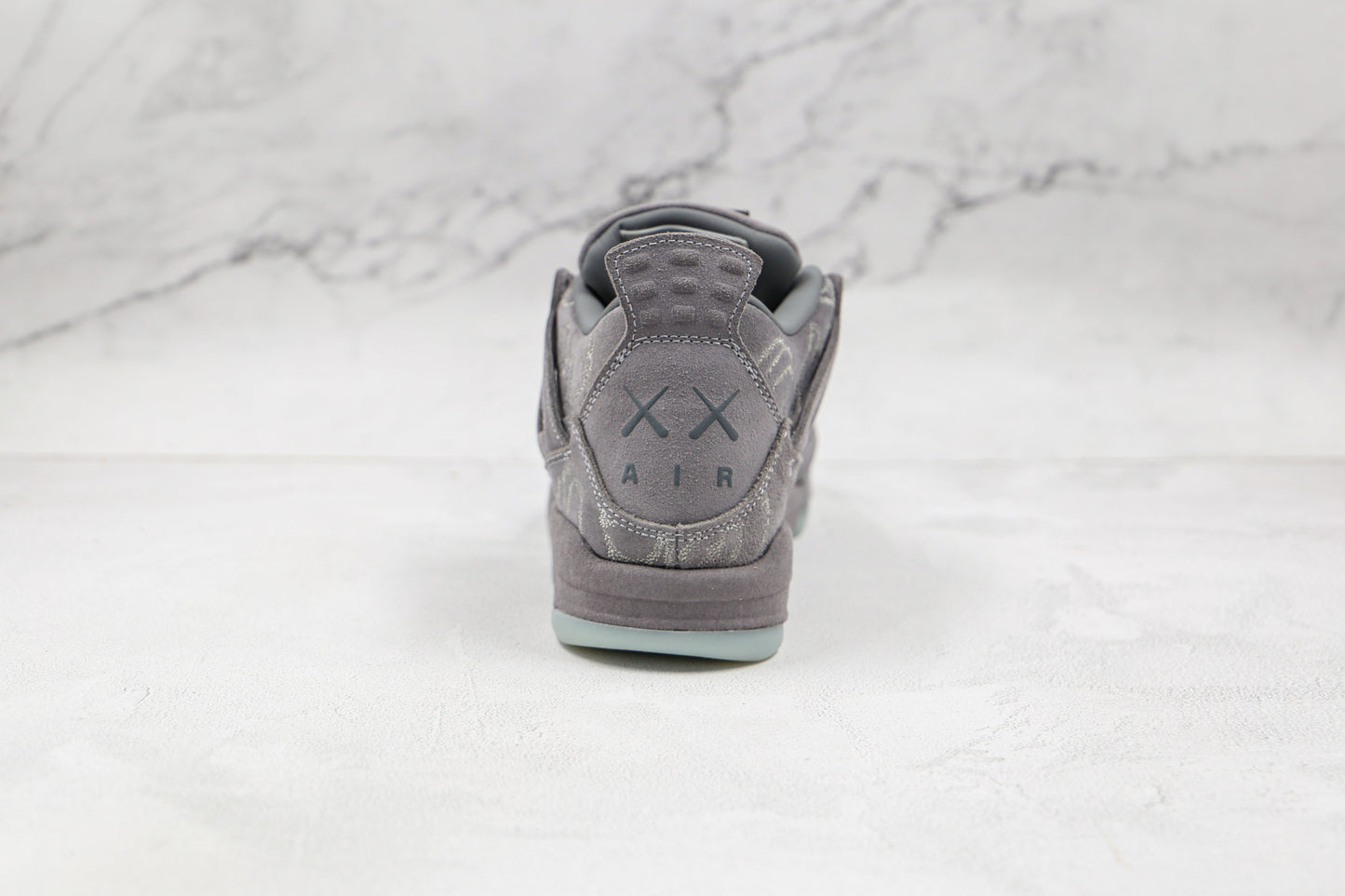 Jordan 4 Retro Kaws 