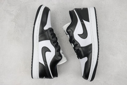 Jordan 1 Low Panda 