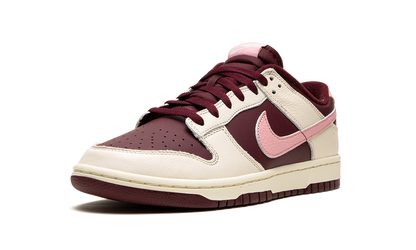 Nike Dunk Low Valentine's Day 