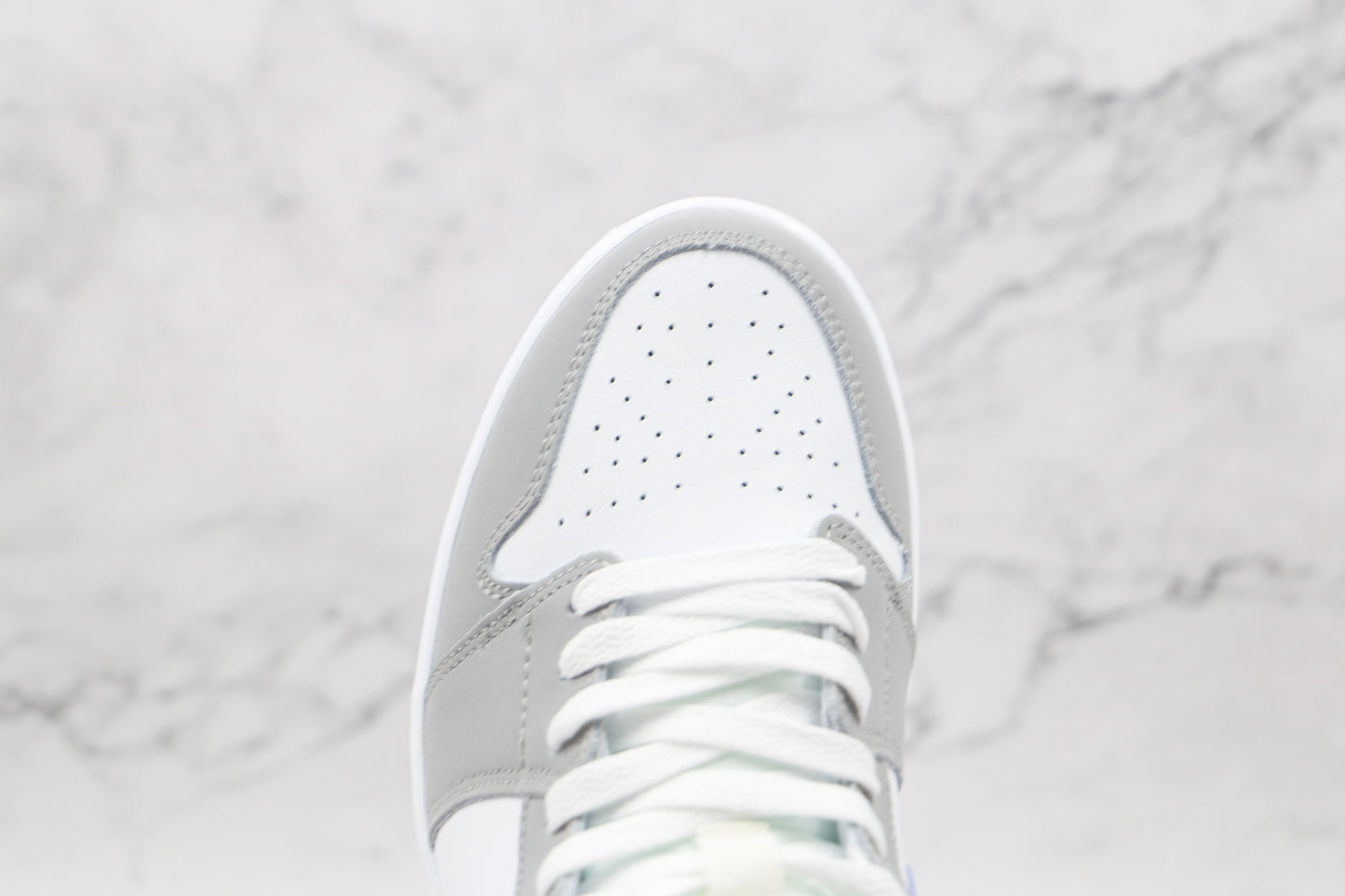 Jordan 1 Mid Wolf Gray Aluminum 