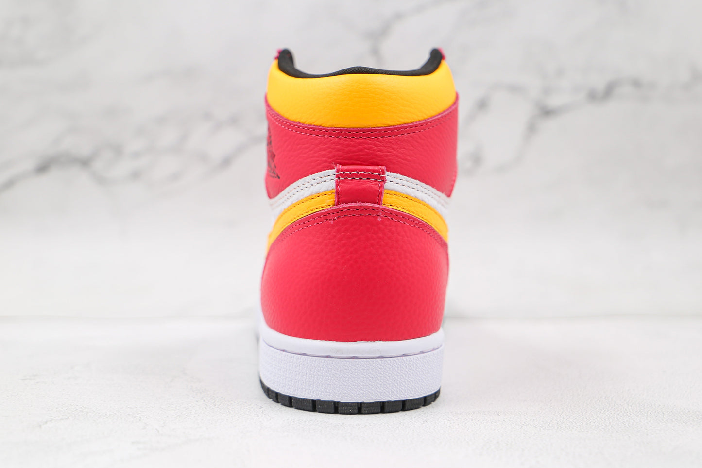 Jordan 1 Retro High OG Light Fusion Red 