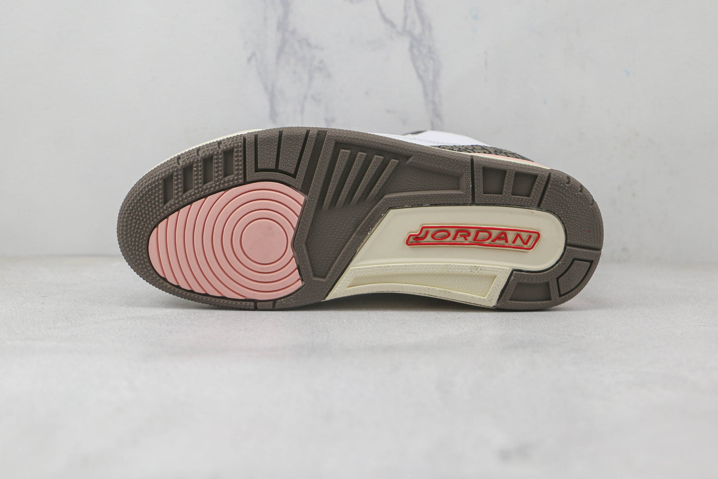 Jordan 3 Retro Neapolitan Dark Mocha 