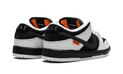 Nike SB Dunk Low TIGHTBOOTH 