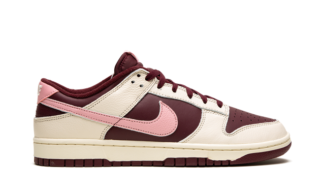 Nike Dunk Low Valentine's Day 