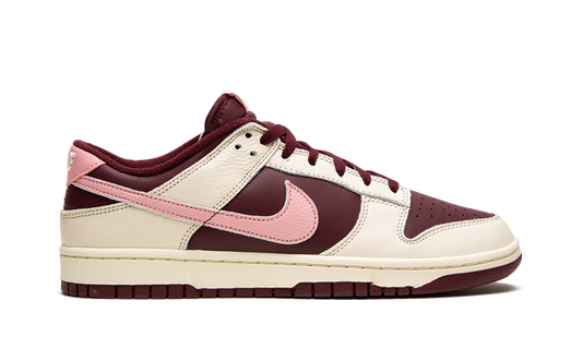 Nike Dunk Low Valentine's Day 