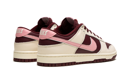 Nike Dunk Low Valentine's Day 