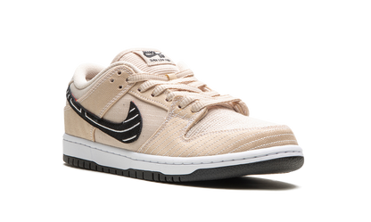 Nike SB Dunk Low Albino &amp; Preto 'Jiu-Jitsu' 